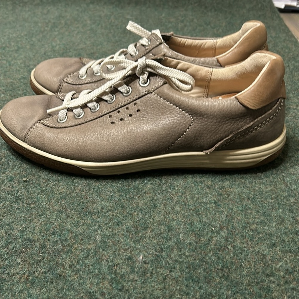Women’s Ecco soft leather sneaker Sz. 39 - Picture 5 of 7
